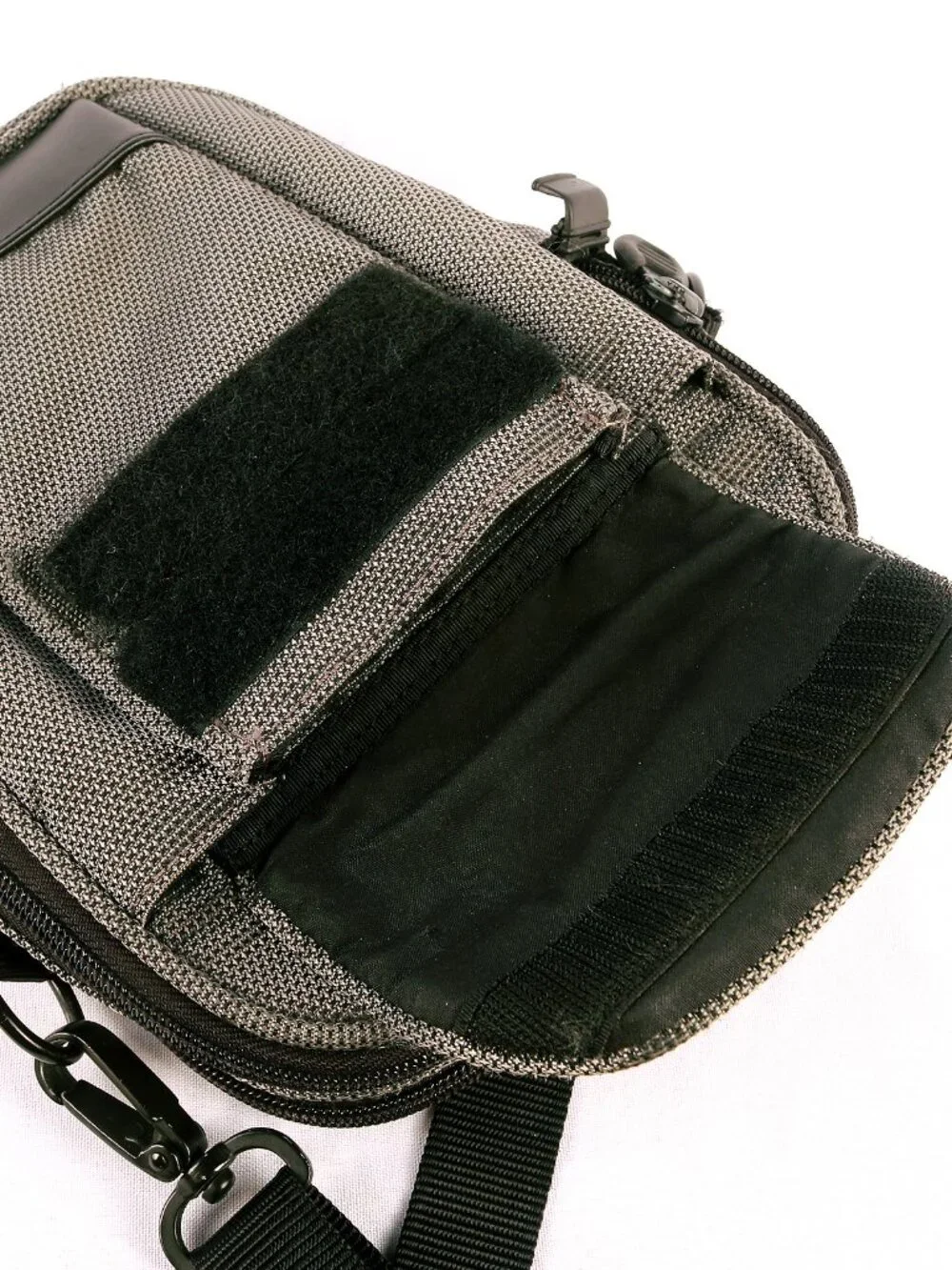 Tumi T2 Steel Green Charlton Organizer Tote 580PG Crossbody Bag